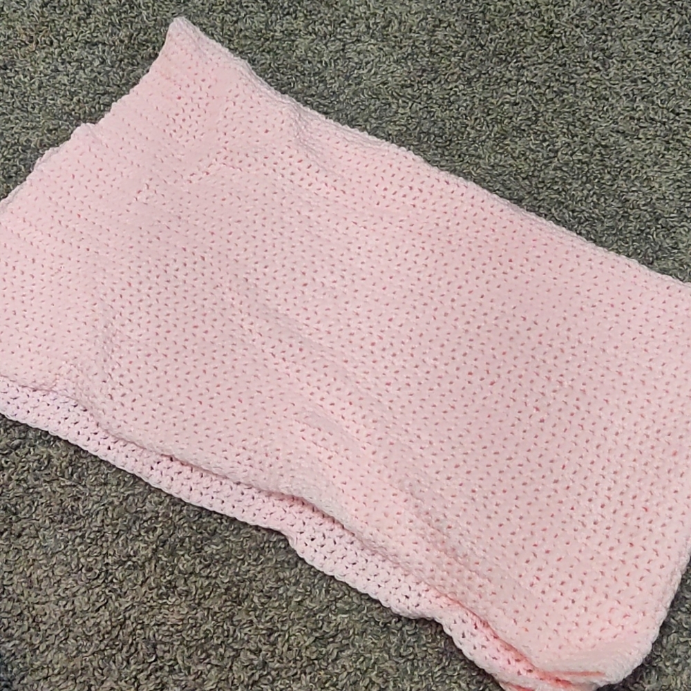 HANDMADE Soft Pink Baby Blanket - Picture 1 of 2